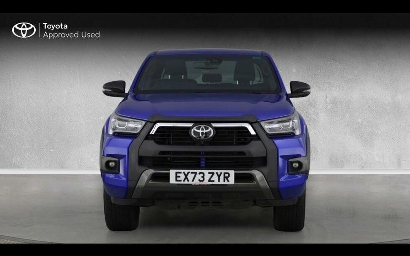 Toyota HILUX 2.8 D-4d Invincible X 4Wd  #2