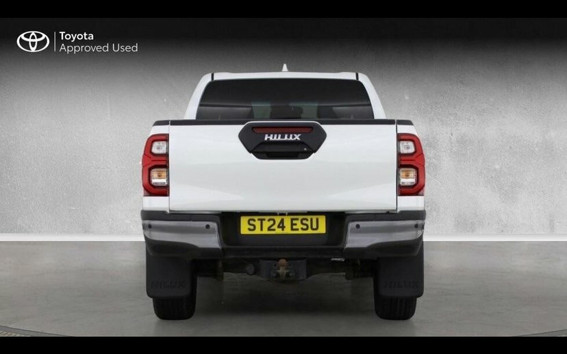 Toyota HILUX 2.8 D-4d Invincible X 4Wd  #5