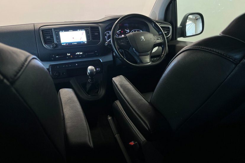 Peugeot Traveller Bluehdi Active U5932 Ulez Red #27