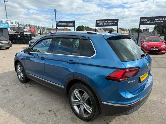 Volkswagen Tiguan Tdi Sel Suv FY18FKJ Blue #4