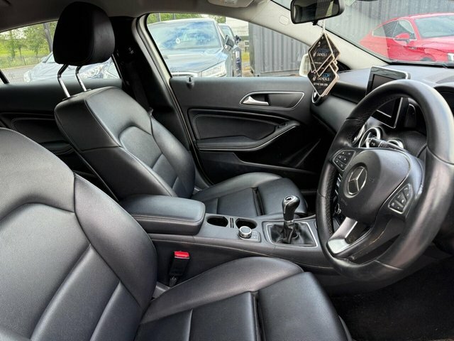 Mercedes-Benz A Class A180d Se Hatchback GX66XLS White #6