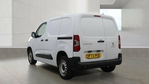 Peugeot Partner Bluehdi 1000 Professional Premium White #3