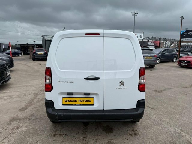 Peugeot Partner Bluehdi 1000 Professional Premium CP73PGE White #3