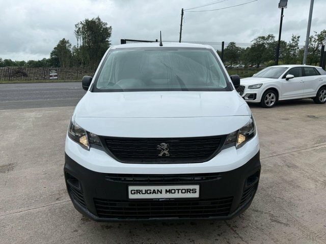 Peugeot Partner Bluehdi 1000 Professional Premium CP73PGE White #5