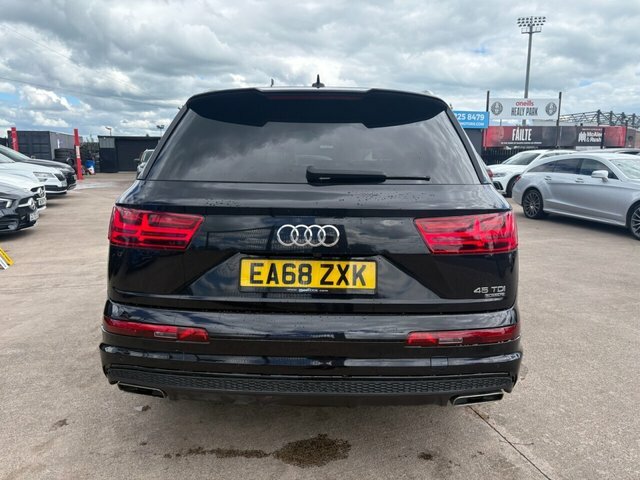 Audi Q7 Tdi V6 45 S Black #4