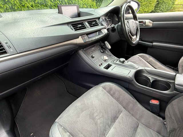 Lexus CT Hatchback 1.8 200H E-cvt Euro 6 Ss 201969 Black #30