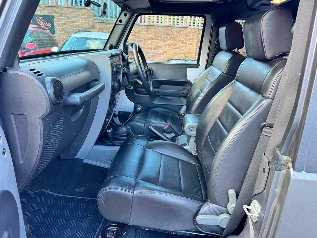 Jeep Wrangler Sahara Grey #50