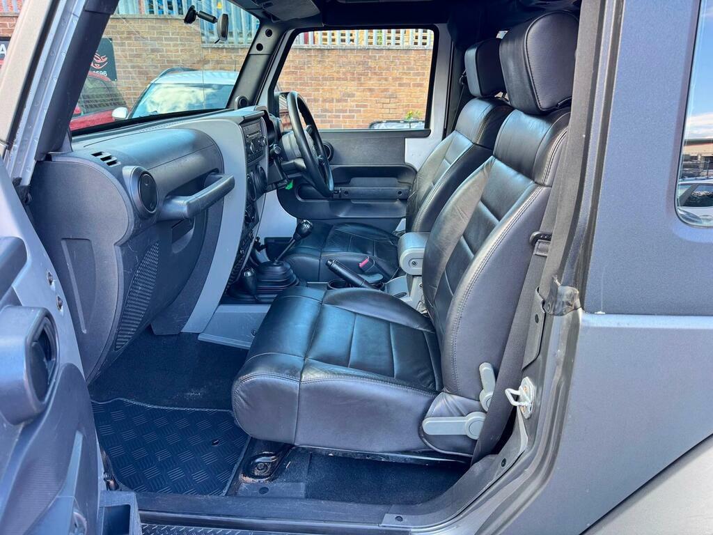 Jeep Wrangler Sahara Grey #48