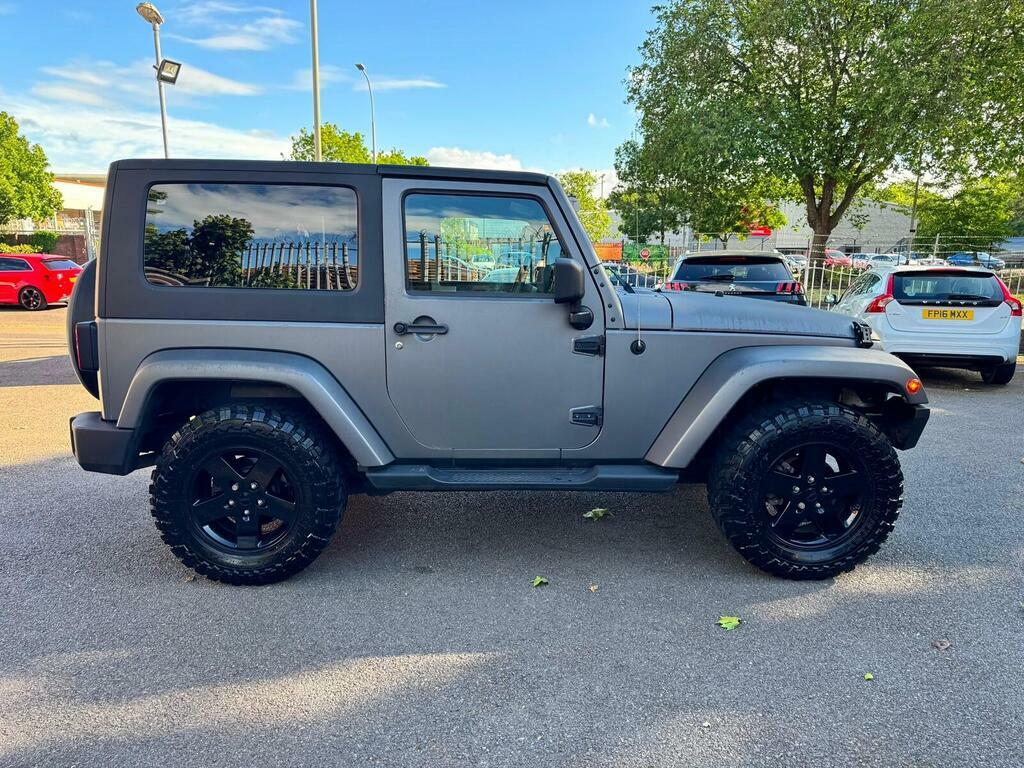 Jeep Wrangler Sahara Grey #25