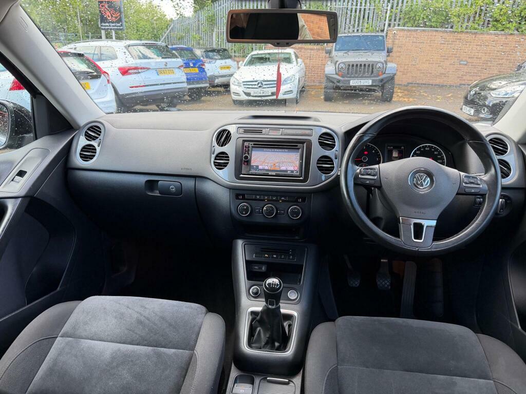 Volkswagen Tiguan 2.0 Tdi Bluemotion Tech Match Edition 4Wd Euro 6 Black #4