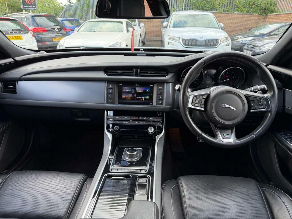 Jaguar XF 2.0I R-sport Euro 6 S S White #4