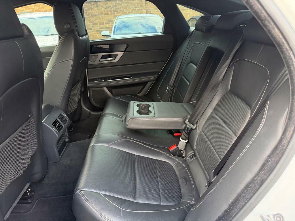Jaguar XF 2.0D Portfolio Awd Blue #32