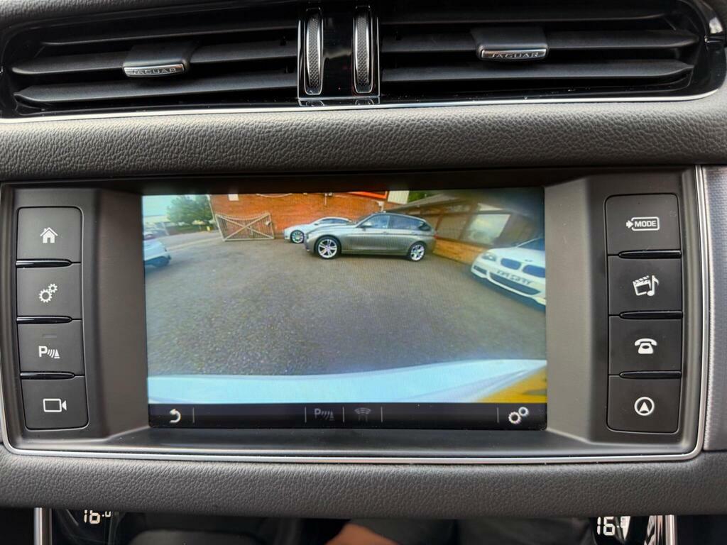 Jaguar XF 2.0D Portfolio Awd Blue #38