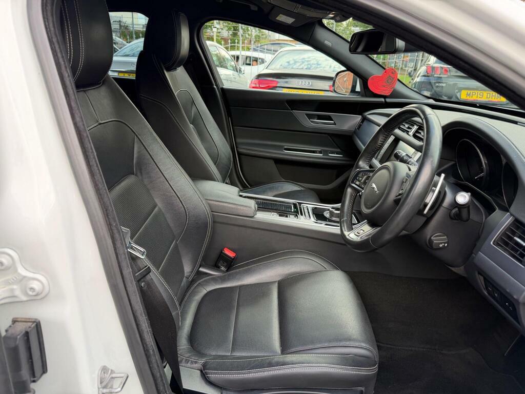 Jaguar XF 2.0D Portfolio Awd Blue #27