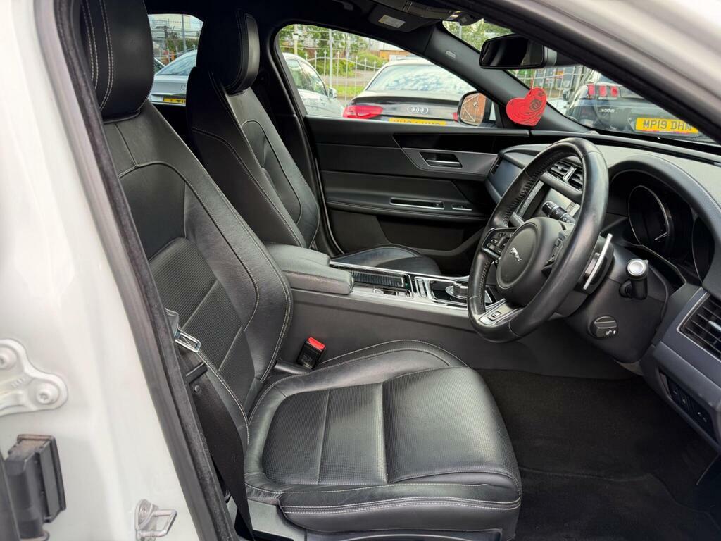 Jaguar XF 2.0I R-sport Euro 6 S S White #6