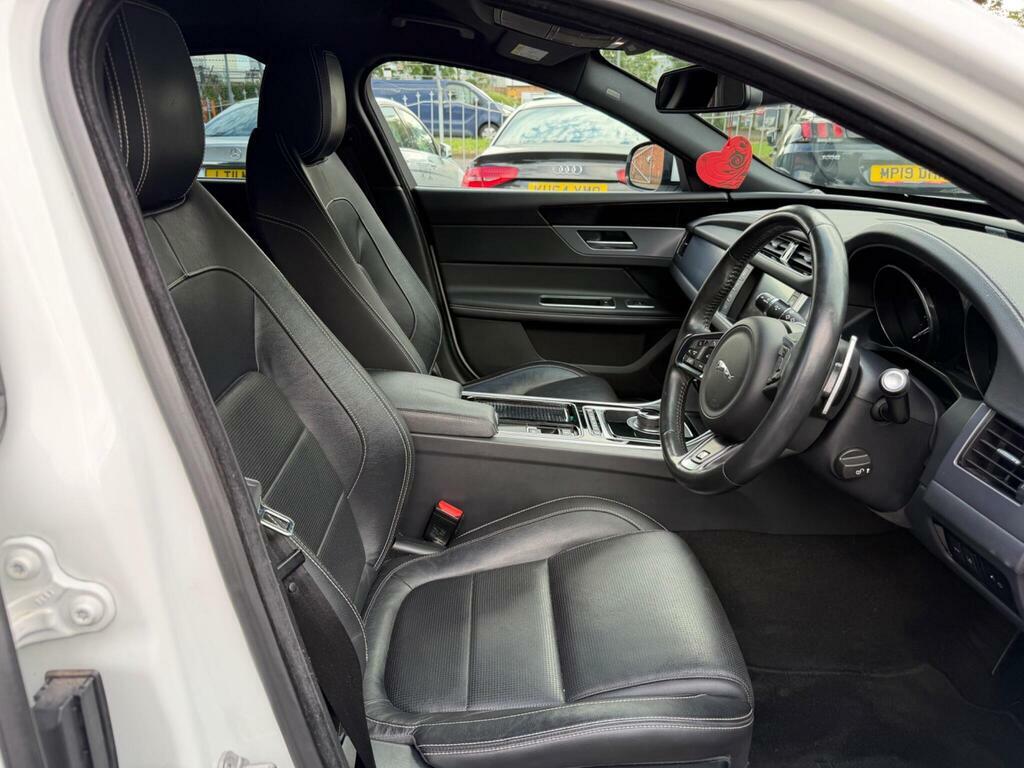 Jaguar XF 2.0D Portfolio Awd Blue #33