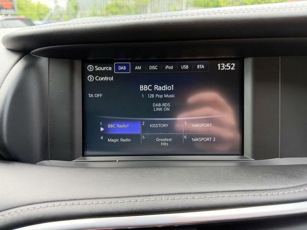 Infiniti Q30 2017 17 1.5D Grey #53