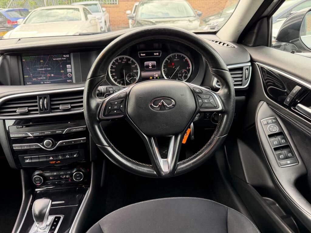 Infiniti Q30 2017 17 1.5D Grey #63