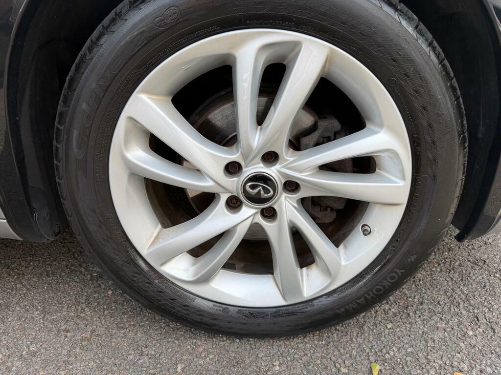 Infiniti Q30 2017 17 1.5D Grey #25