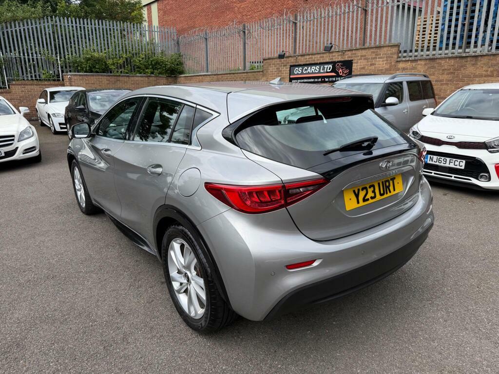 Infiniti Q30 2017 17 1.5D Grey #18