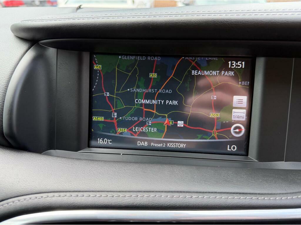 Infiniti Q30 2017 17 1.5D Grey #52