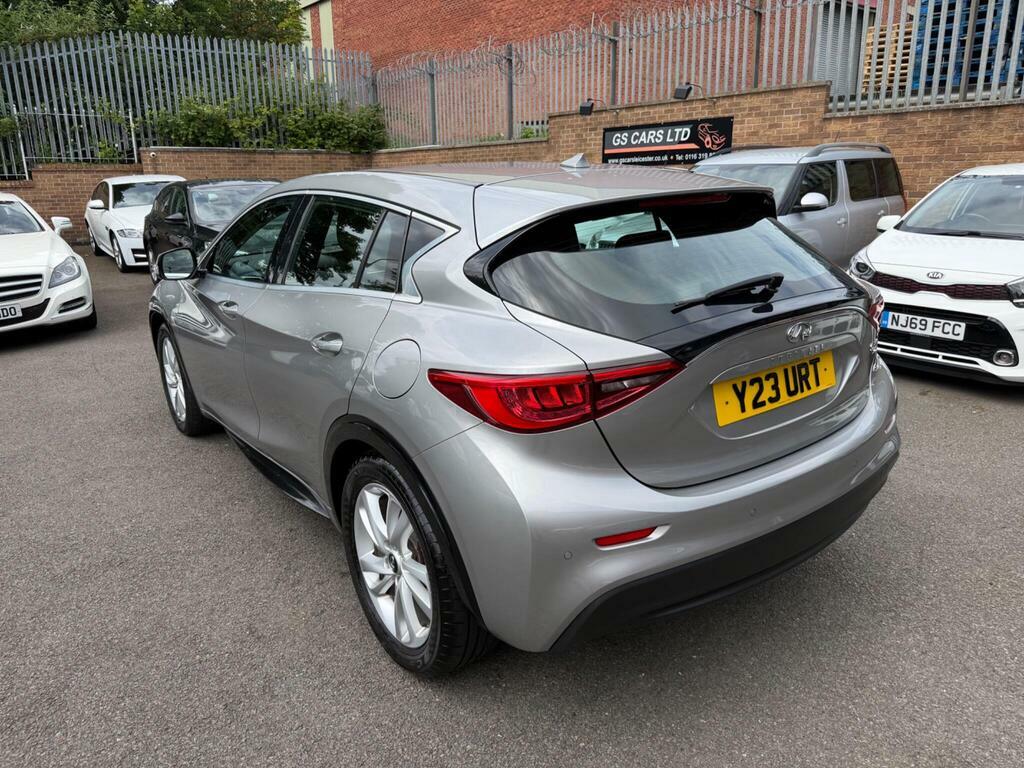 Infiniti Q30 2017 17 1.5D Grey #19