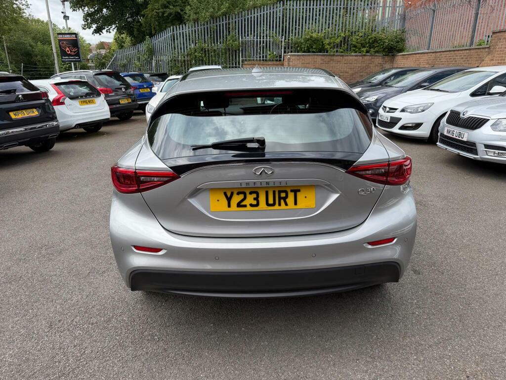 Infiniti Q30 2017 17 1.5D Grey #11
