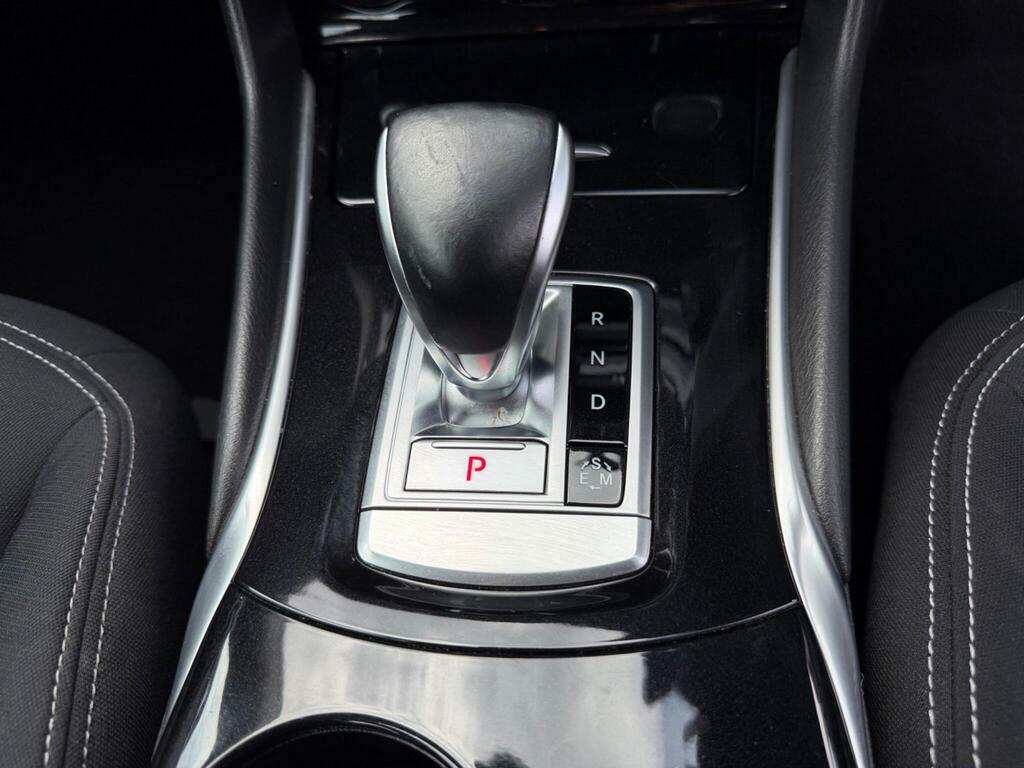 Infiniti Q30 2017 17 1.5D Grey #73