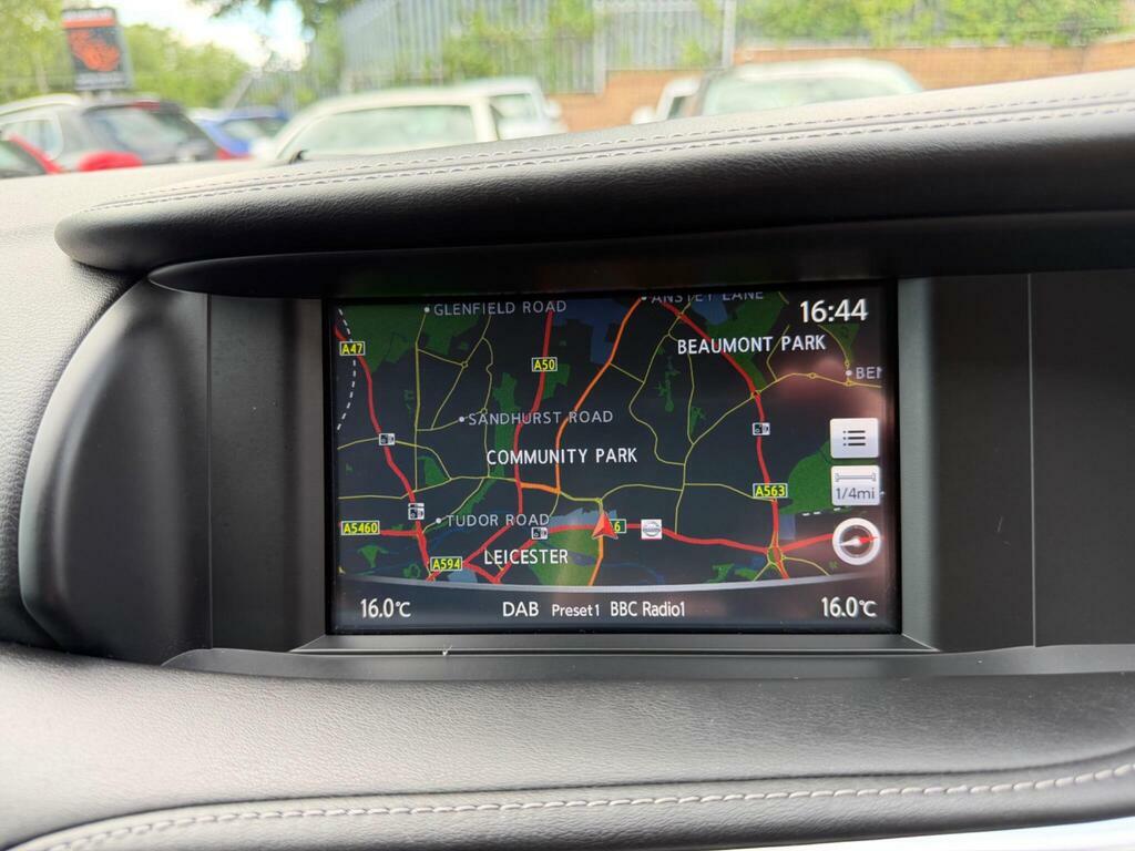 Infiniti Q30 2017 17 1.5D Grey #76