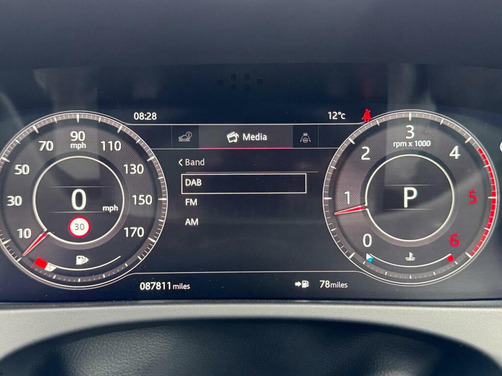 Jaguar F-Pace 2.0 Chequered Flag Awd 178 Bhp Grey #9