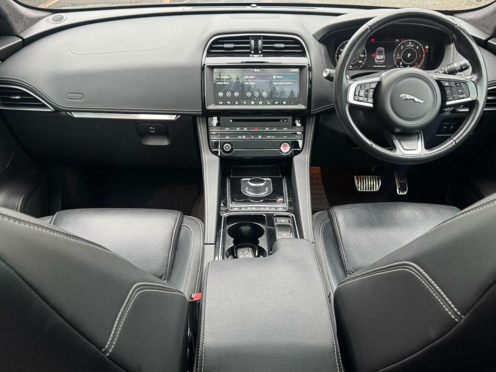 Jaguar F-Pace 2.0 Chequered Flag Awd 178 Bhp Grey #8