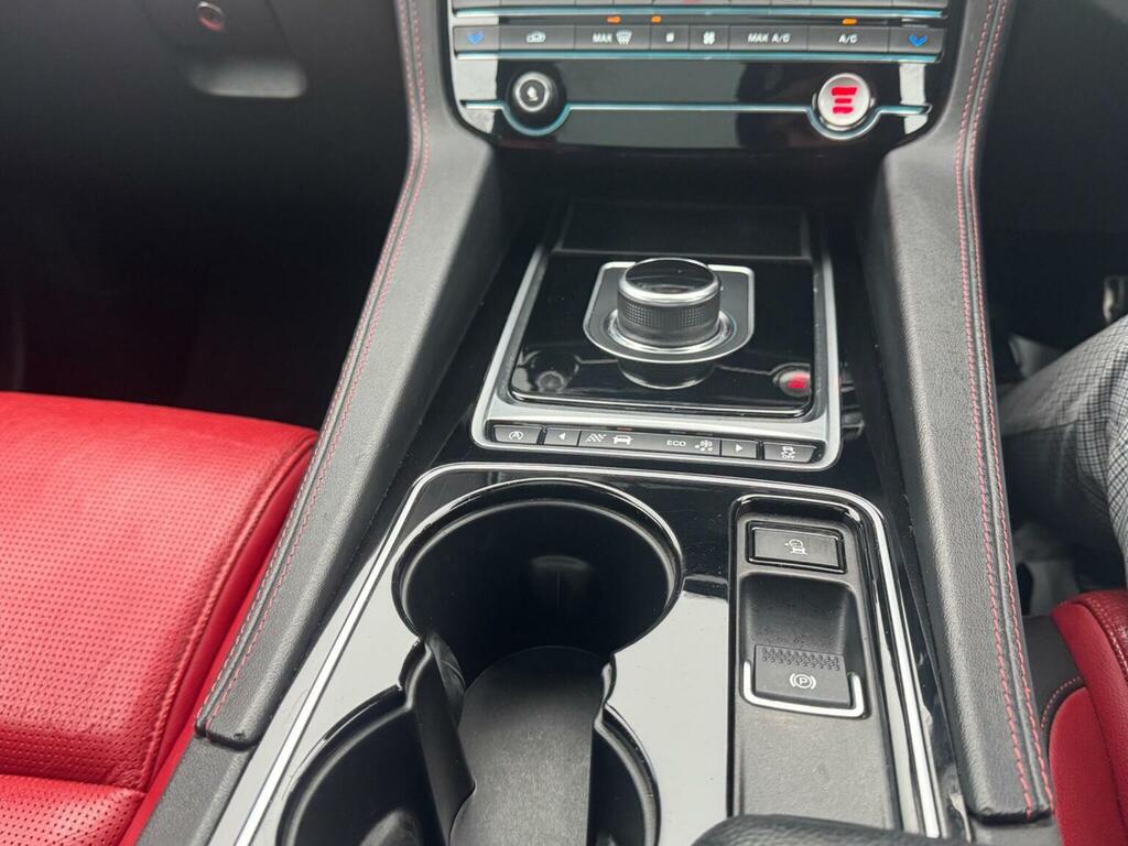 Jaguar F-Pace  Grey #18