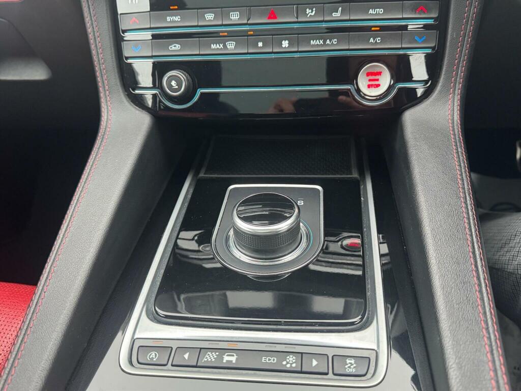 Jaguar F-Pace  Grey #17
