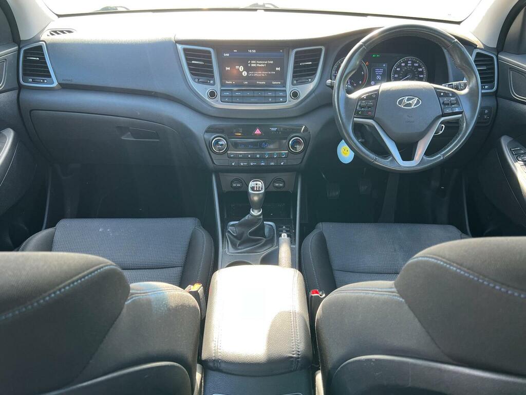 Hyundai Tucson Suv Silver #16