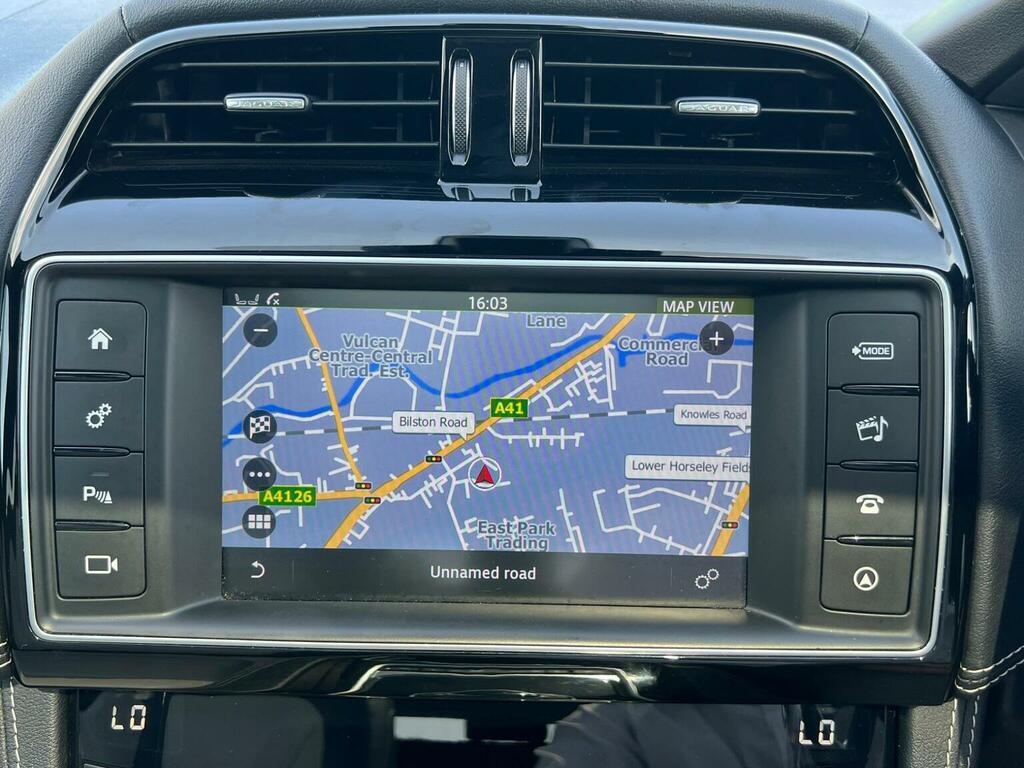 Jaguar F-Pace V6 S Awd White #19