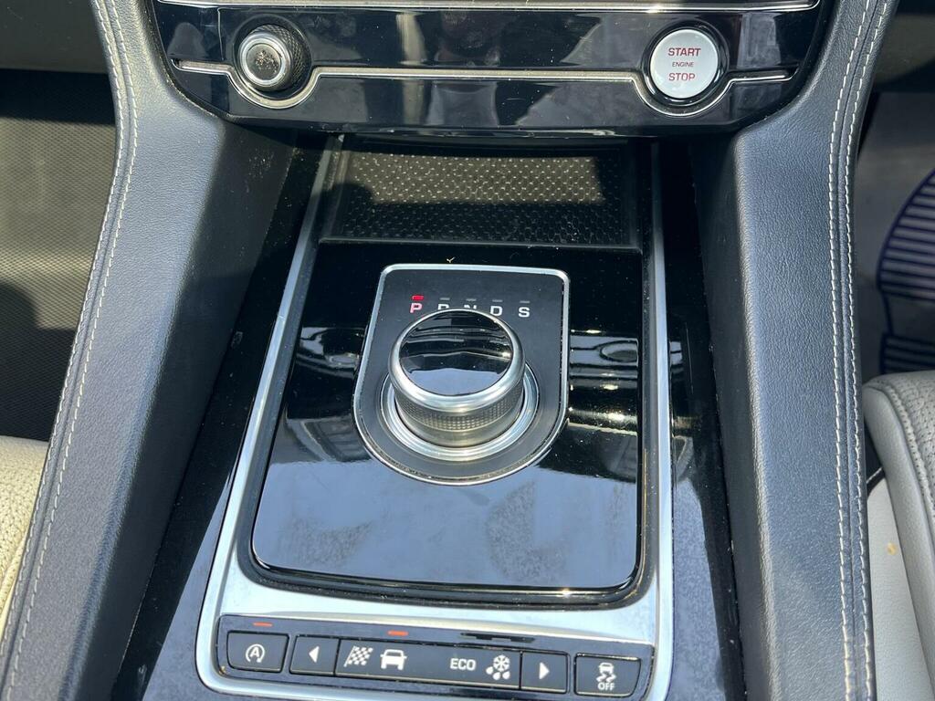 Jaguar F-Pace V6 S Awd White #20