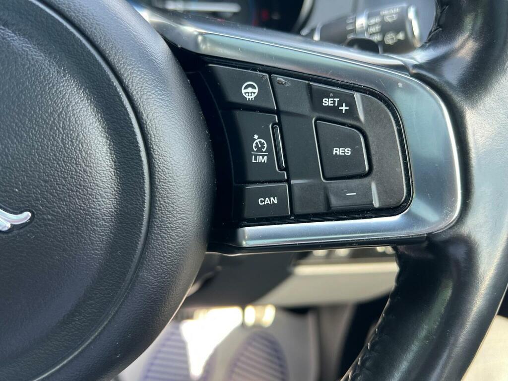 Jaguar F-Pace V6 S Awd White #22