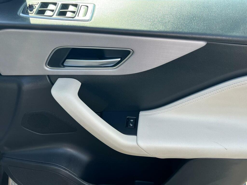 Jaguar F-Pace V6 S Awd White #25