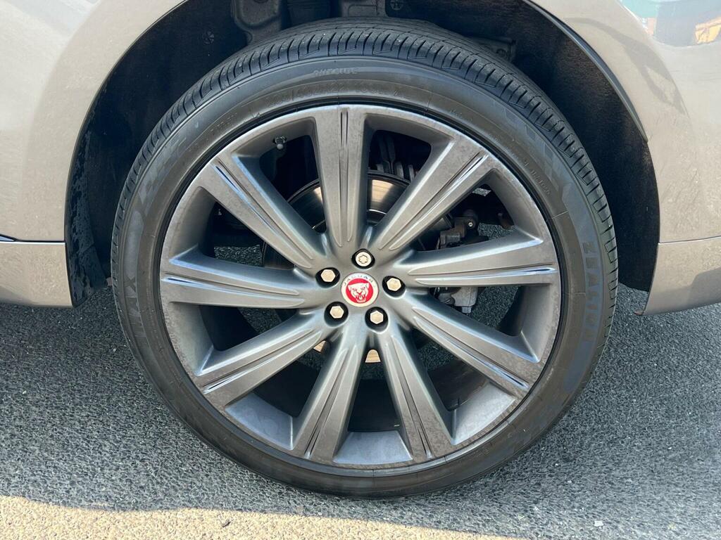 Jaguar F-Pace V6 S Awd White #34
