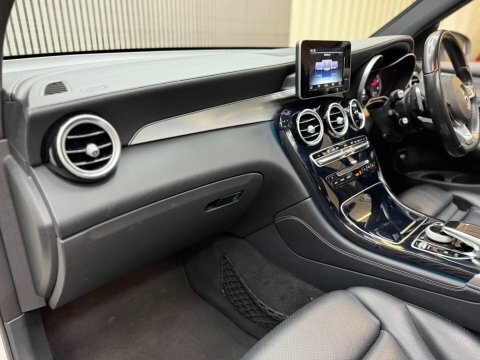 Mercedes-Benz GLC Class 2.1 Glc220d Amg Line Premium White #46