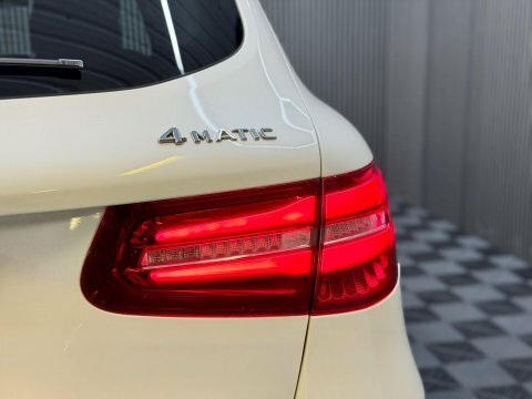 Mercedes-Benz GLC Class 2.1 Glc220d Amg Line Premium White #26