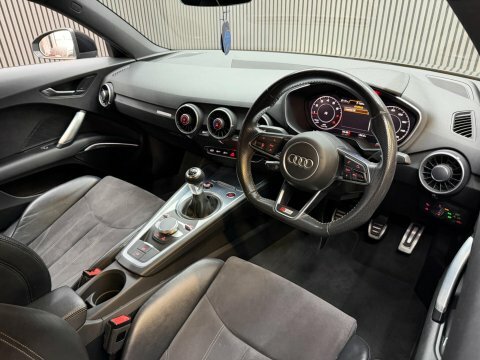 Audi TT 1.8 Tfsi Black Grey #2