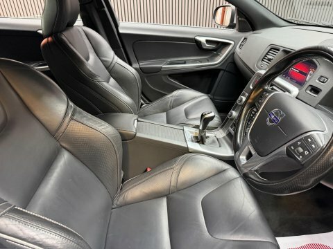 Volvo V60 2L R-design Nav White #28