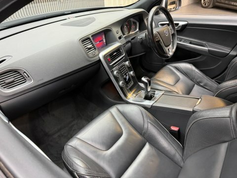 Volvo V60 2L R-design Nav White #43