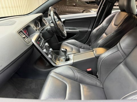 Volvo V60 2L R-design Nav White #45