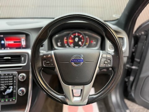 Volvo V60 2L R-design Nav White #51
