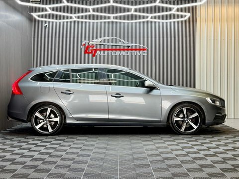 Volvo V60 2L R-design Nav White #7