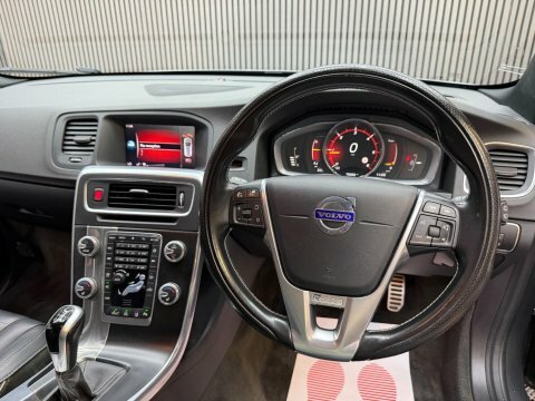 Volvo V60 2L R-design Nav White #52
