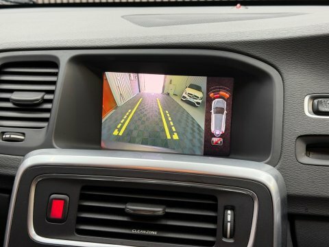 Volvo V60 2L R-design Nav White #62