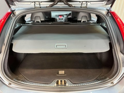 Volvo V60 2L R-design Nav White #48
